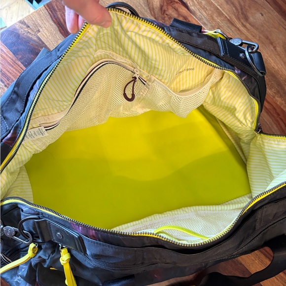 lululemon Work It Out Duffle in Midnight Iris Multi - Picture 8 of 12